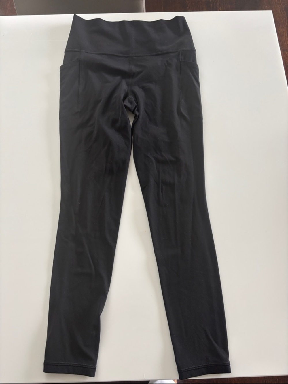 Never worn Athleta Black Salutation Stash Tight